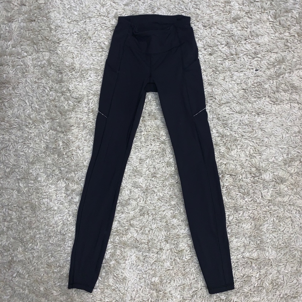 Black Lululemon leggings
